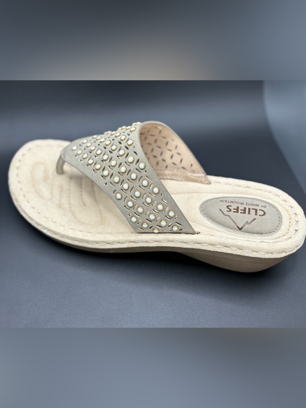 Cliffs by White Mountain Camila Flip-Flop Thong Sandals Women’s 8M Color Touper - Picture 1 of 9